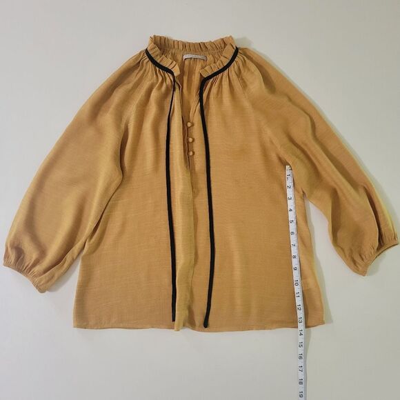 Active USA Gold Boho Tie Front Long Sleeve Peasant Blouse - Picture 8 of 16